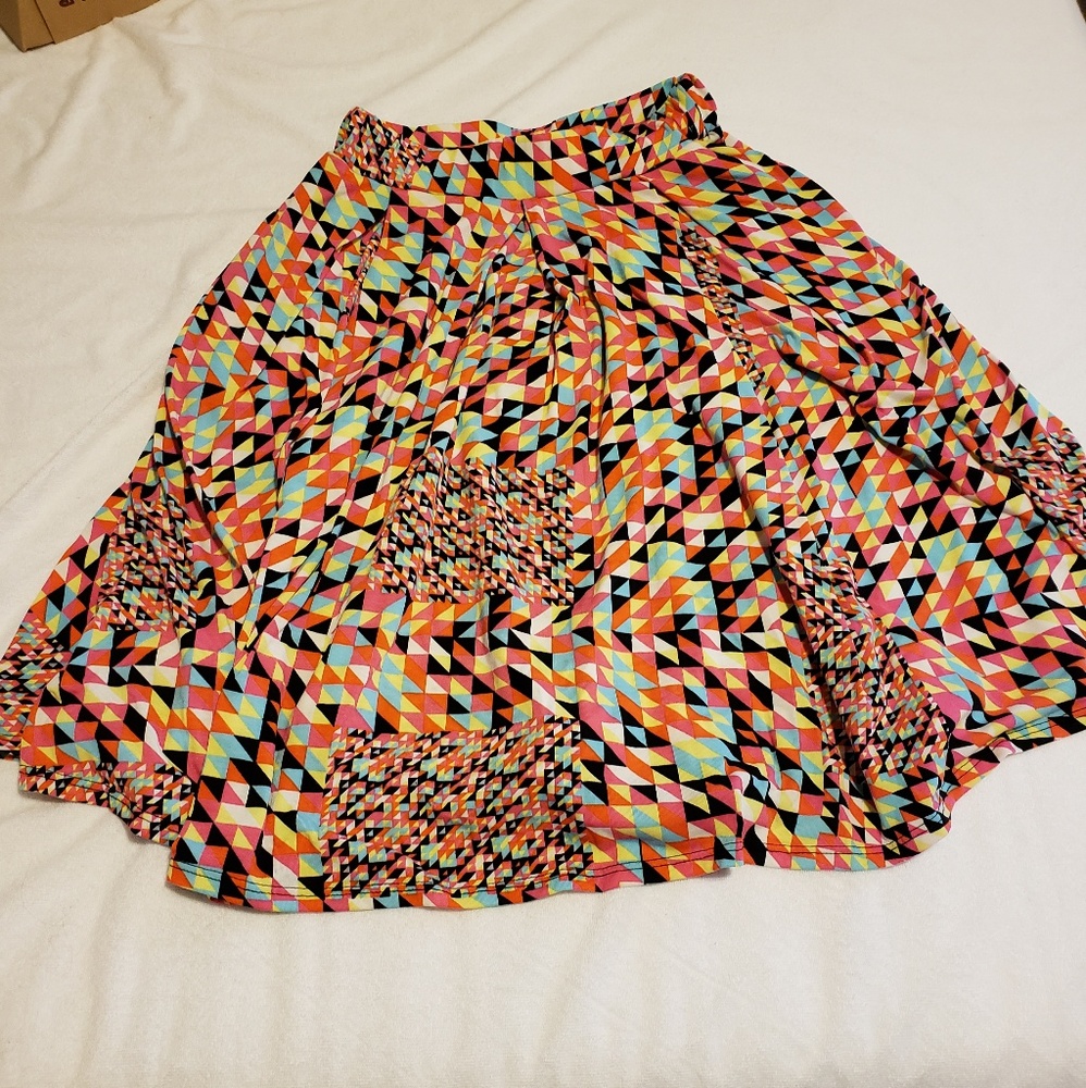 EUC Lularoe Madison